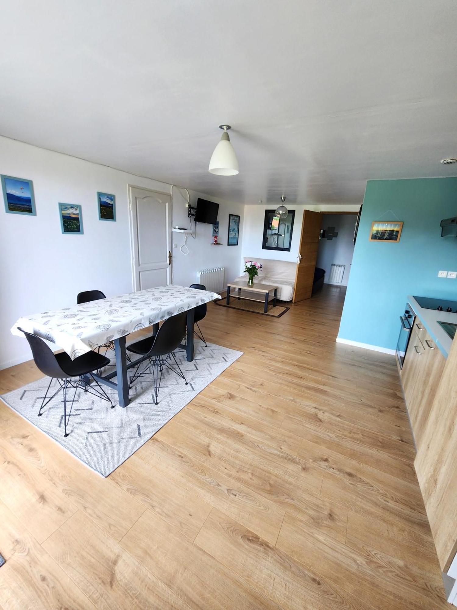 Appartement Independant Dans Maison Au Calme Pugny-Chatenod Exteriér fotografie